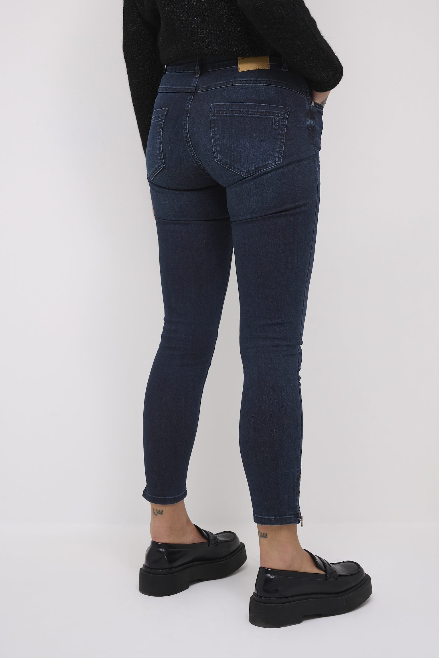 MY ESSENTIAL WARDROBE mørkeblå jeans