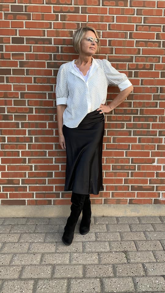 Costa Mani sort nederdel. 