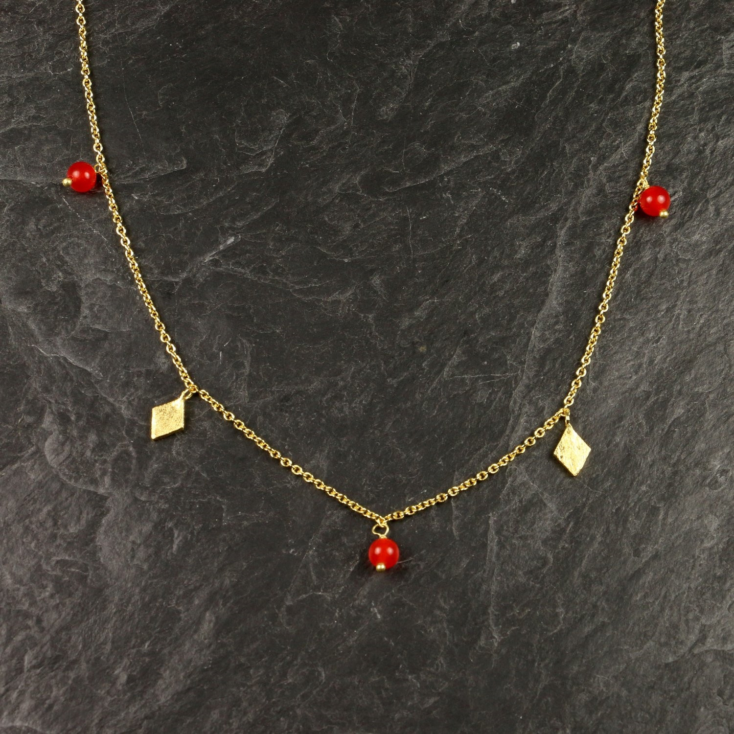 Pure By Nat kæde med rød jade vedhæng