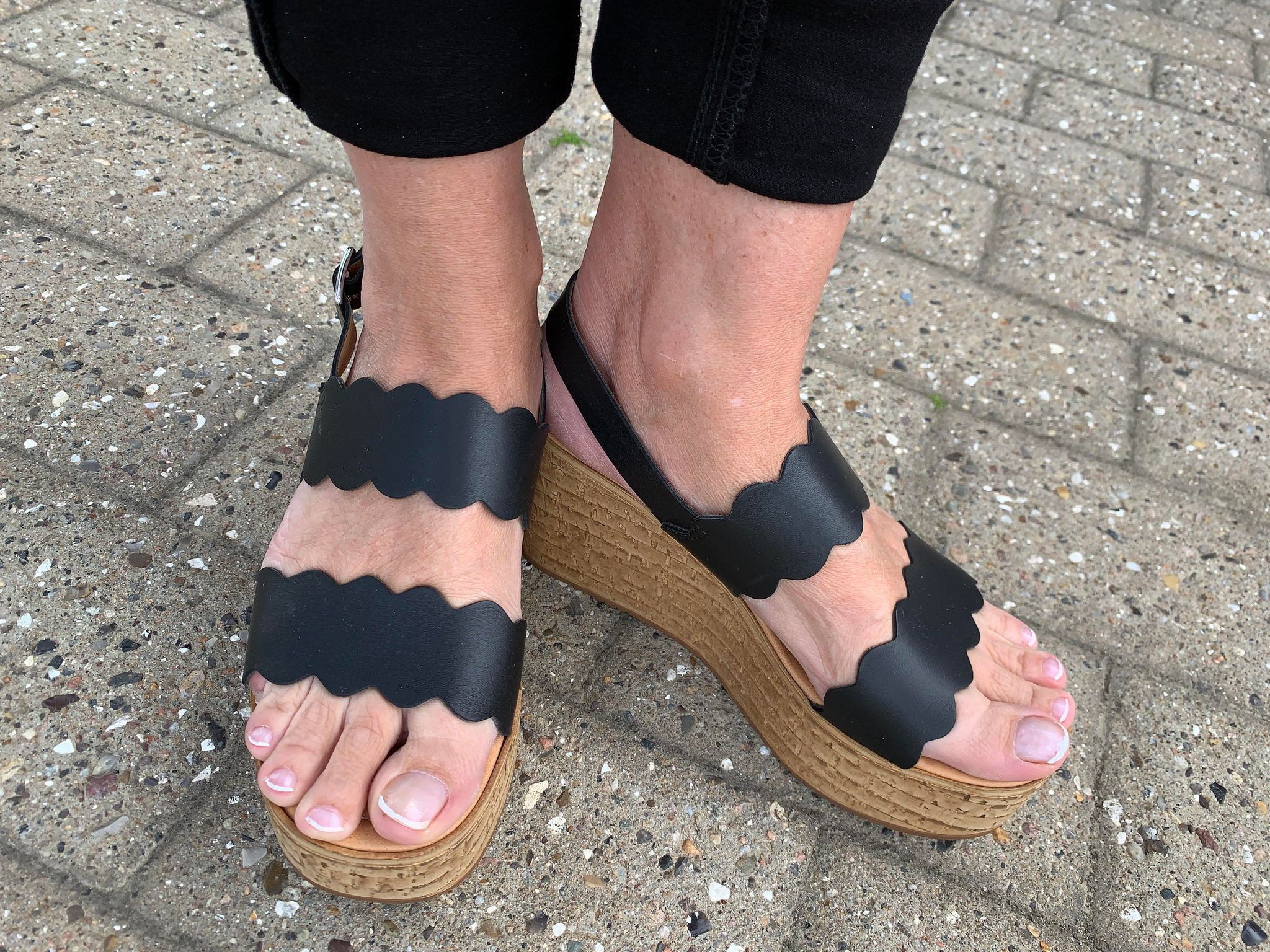 Bukela plateua sandal i sort. SPAR 70%