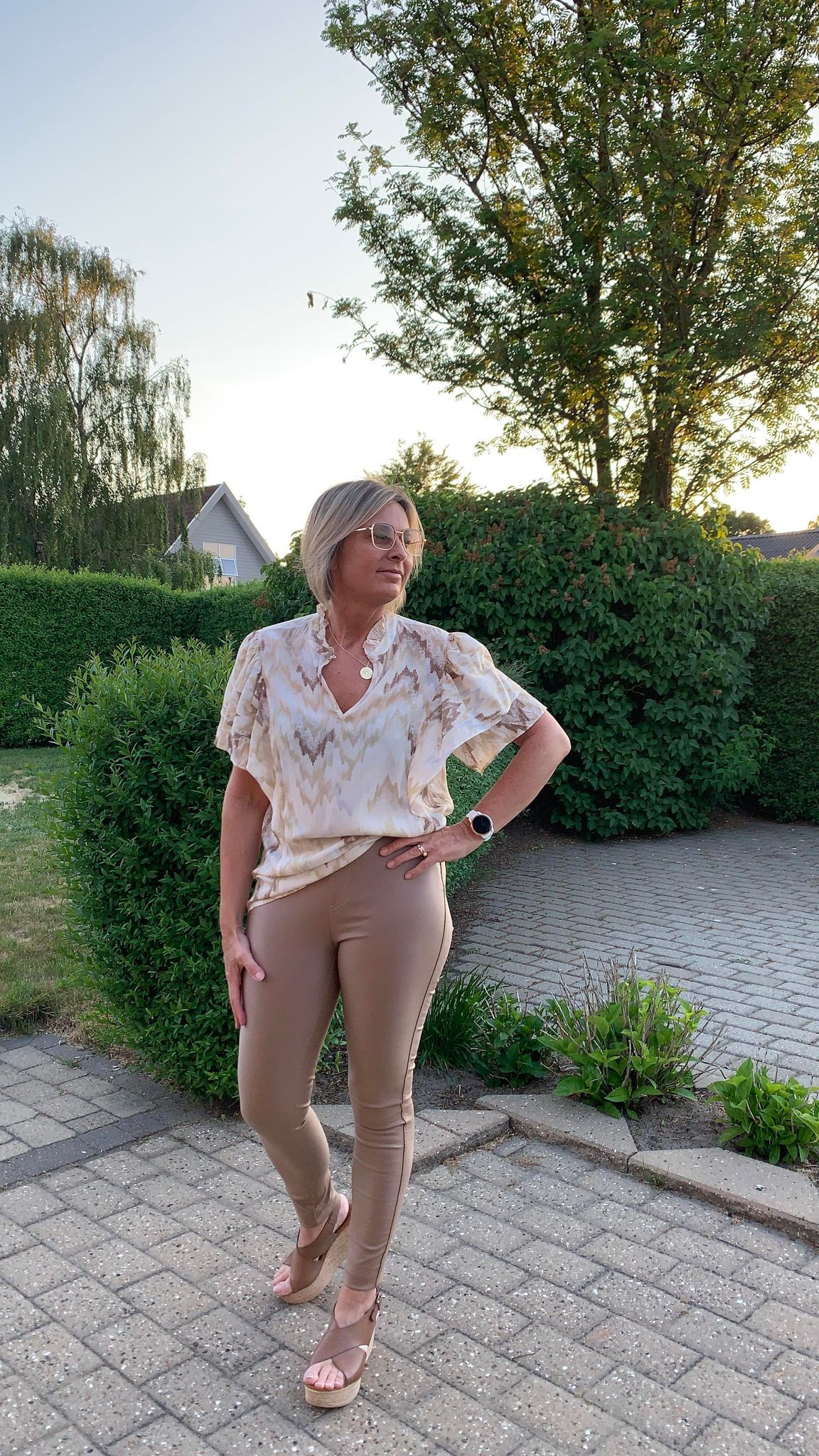 YAYA flowy top med zigzag print. SPAR 60%