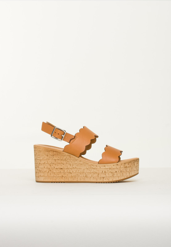Bukela cognac sandal med plateau. SPAR 70%