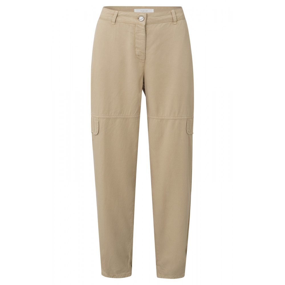 YAYA cargobukser i sand. 