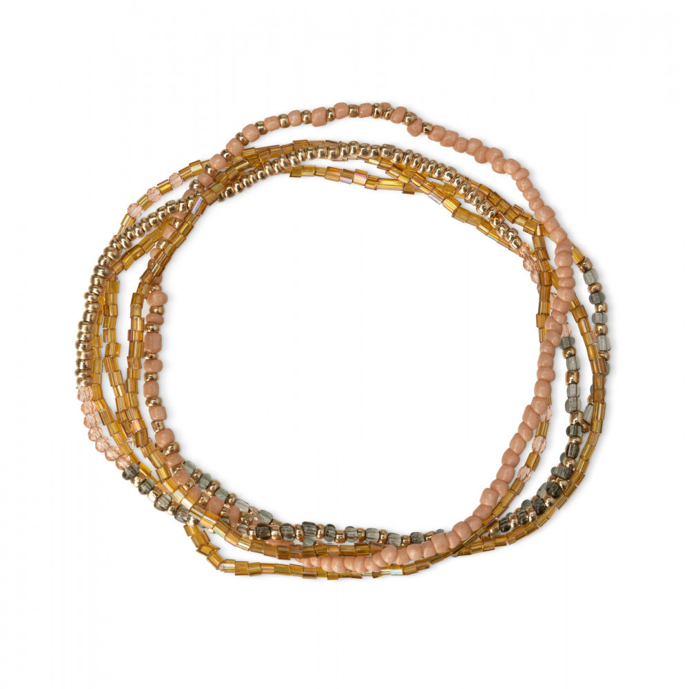 YAYA armbånd i glasperler. 