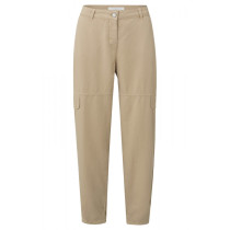 YAYA cargobukser i sand. 