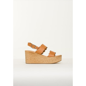 Bukela cognac sandal med plateau. SPAR 70%